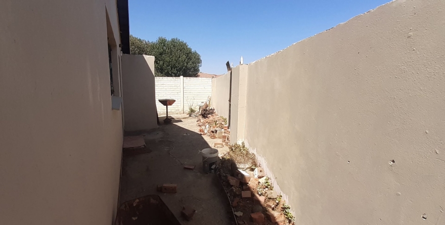 4 Bedroom Property for Sale in Botshabelo Free State